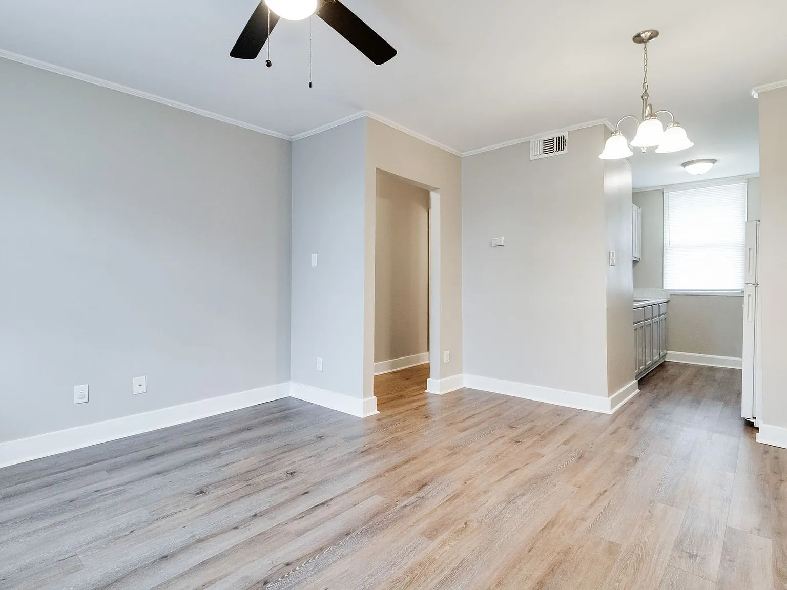 Lovely renovated 2 Bedroom in Broussard — Photo 2