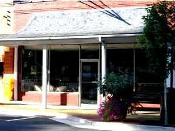 1325 Washington St, Clarkesville, GA 30523