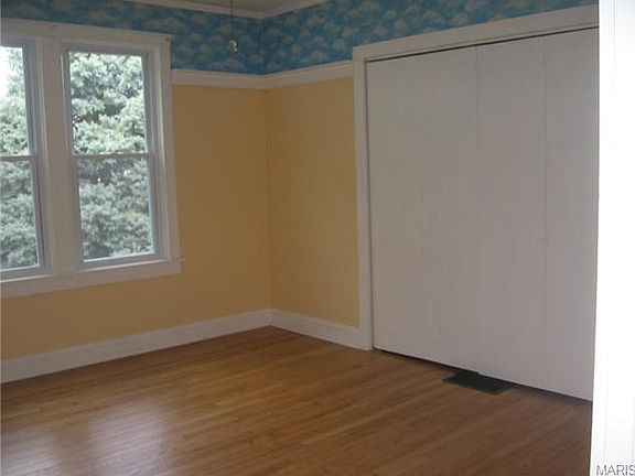 4th image of 6828 Hancock Ave