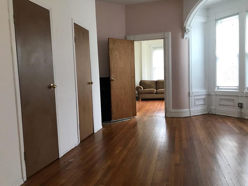 2nd image of 21606 43rd Ave