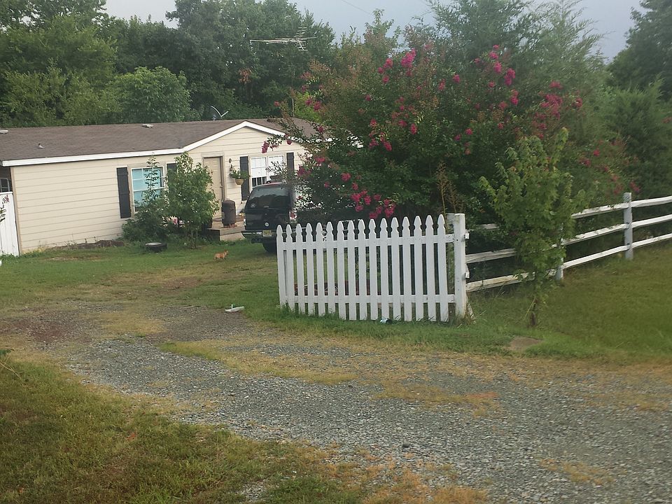 2nd image of 1807 Wellington Rd