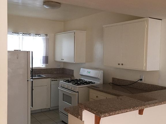 4th image of 348 S Rexford Dr APT 2