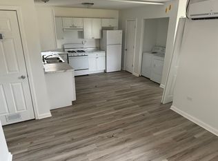 1140 Dean St #D, Woodstock, IL 60098