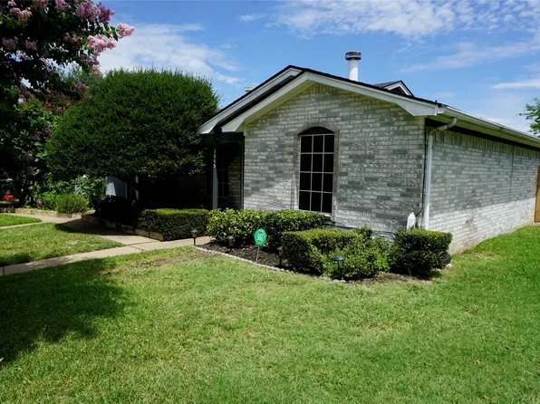 1005 Brenner Ct, Arlington, TX 76017