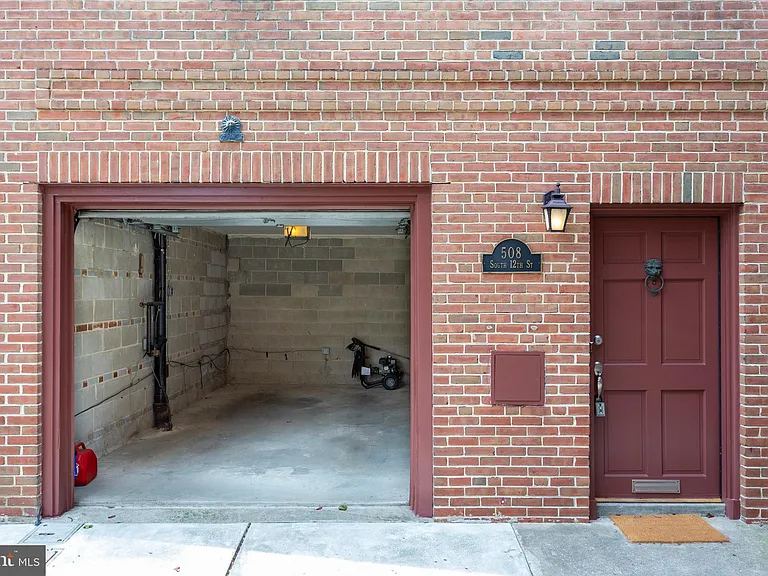 508 S 12th St — Photo 2