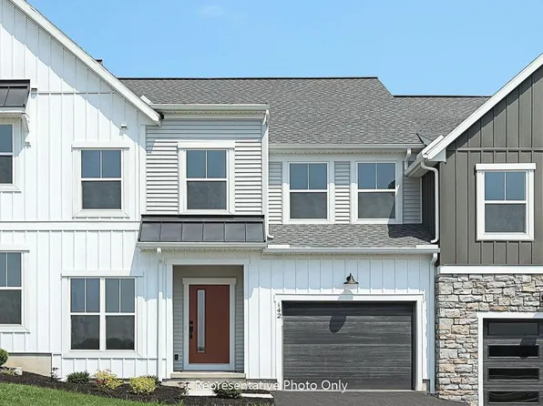 146 Marissa Ct, Newmanstown, PA 17073