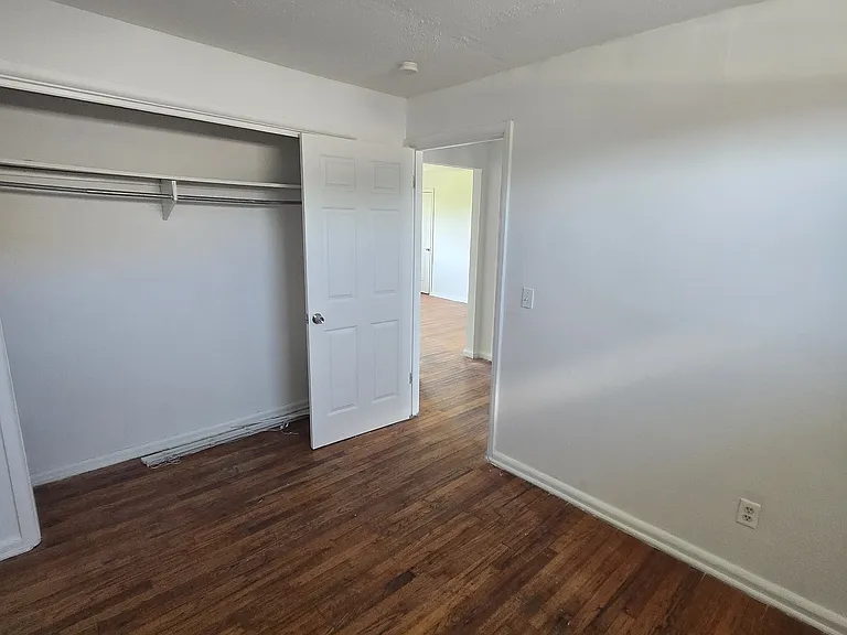 4720 Ridge Ave #4 — Photo 9