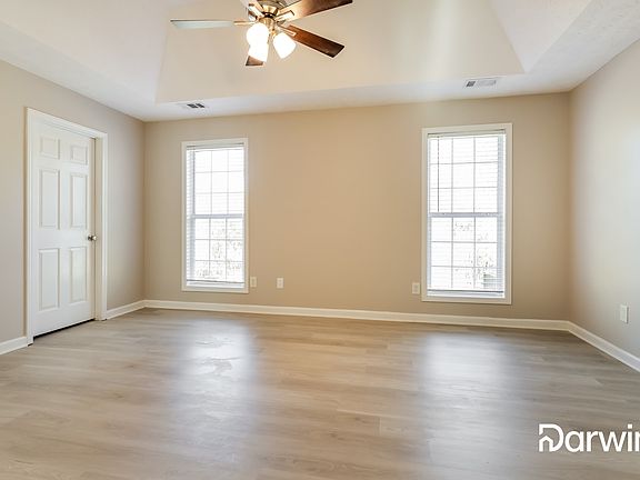 5th image of 3437 Pembrook Farm Way SW