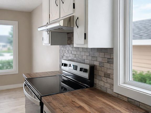 2nd image of 402 Kent Rd