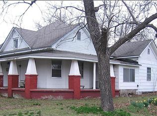 1020 N Vinita Ave, Tahlequah, OK 74464