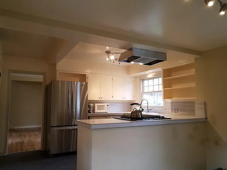 678 Normal Ave — Photo 3