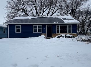 4027 Niles St, Waterloo, IA 50703