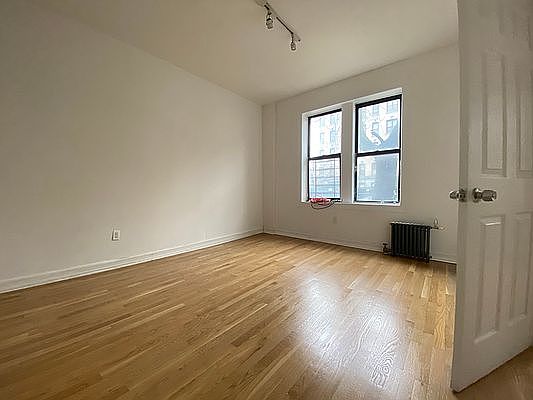 2nd image of 326 Saint Johns Pl #1A3A