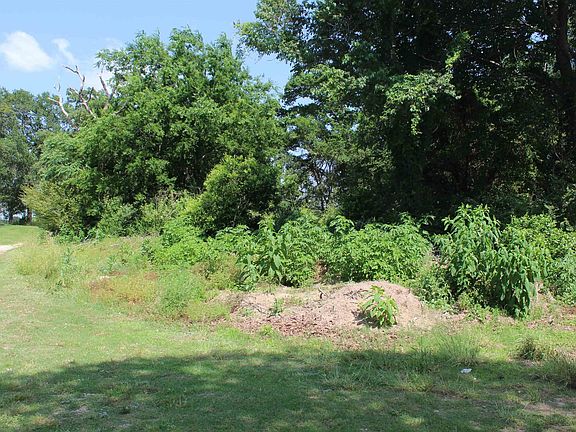 4th image of 4224 Hogan Dr