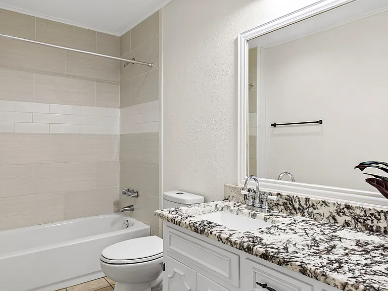 221 Azalea Dr — Photo 14