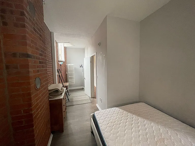 65 Edgewood Ave — Photo 15