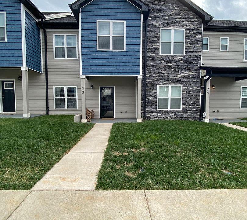 1st image of 20 Emanuel Ct