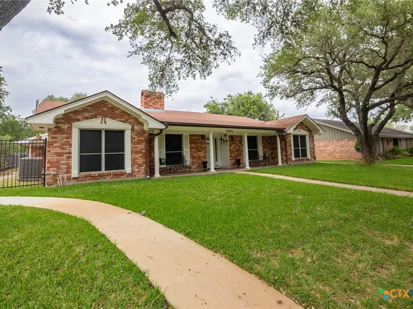 2602 E Loma Vista Ave, Victoria, TX 77901