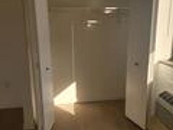 4th image of 2300 10th Ave #208