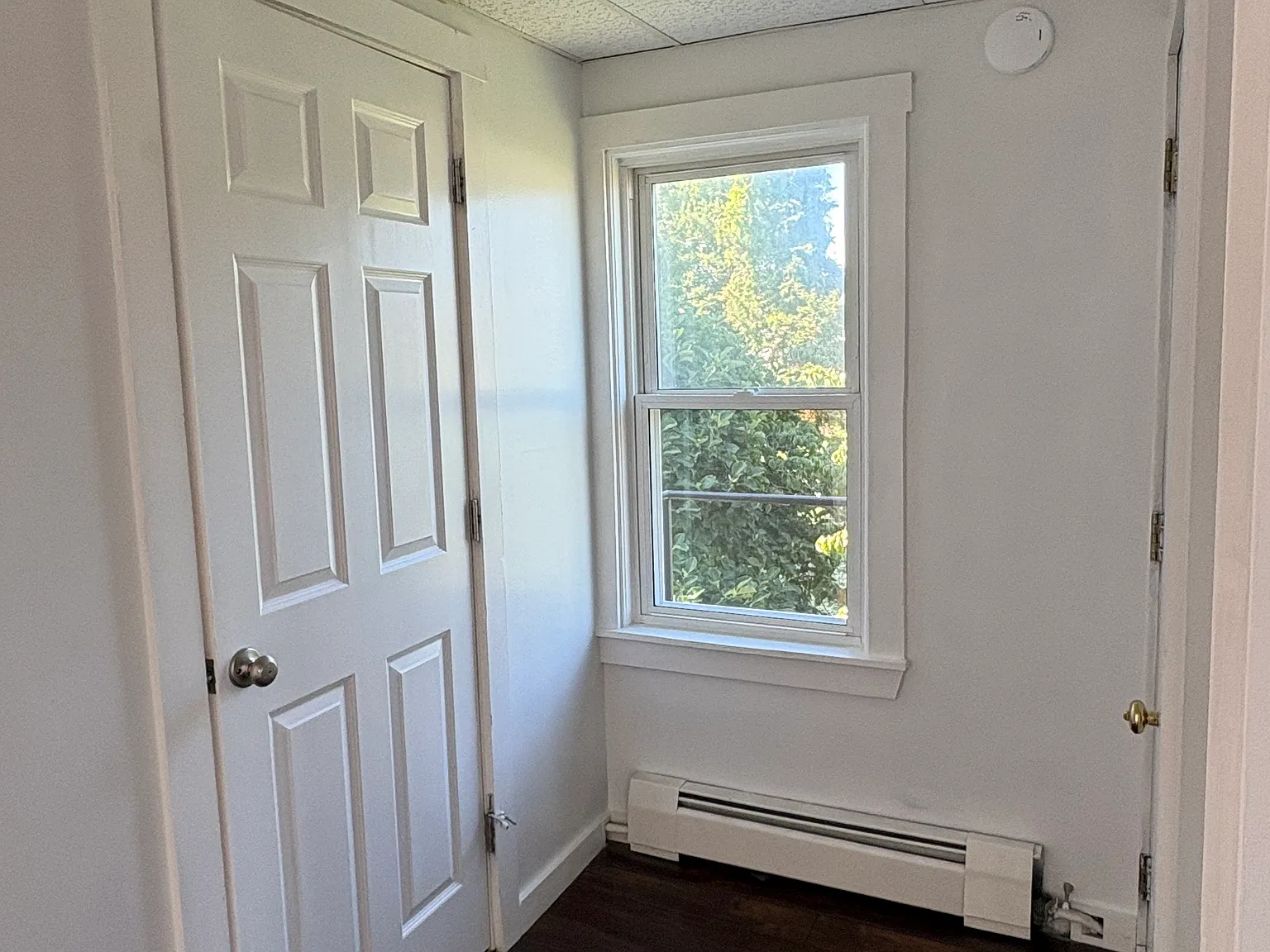 2 bed, 700 sqft, $2,100 — Photo 4
