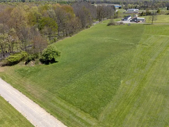 Browntown Rd, Harrisville, PA 16038
