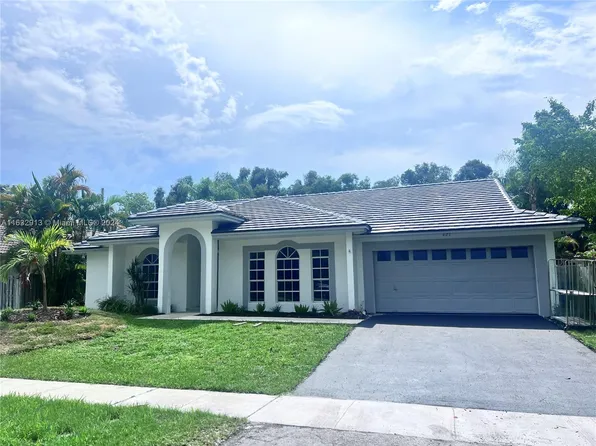 427 SW 169th Ter, Weston, FL 33326