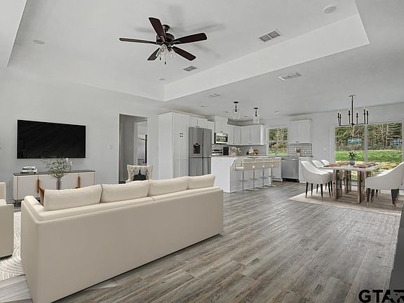 5th image of 808 Private Road 3168