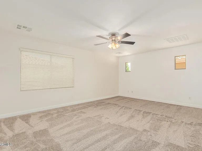 3031 E Harrison St — Photo 14