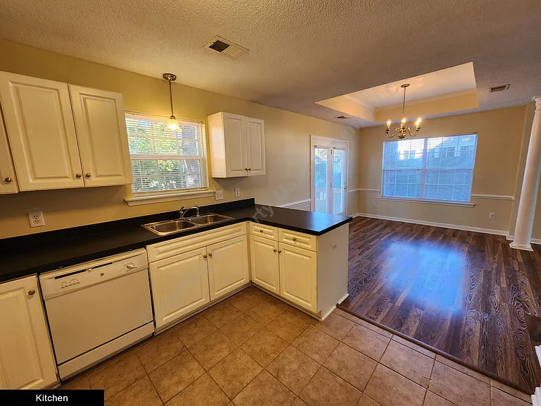 1003 Sweet Thorne Ct — Photo 8