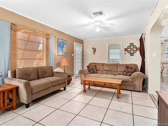 5th image of 1265 NE Flora Pl