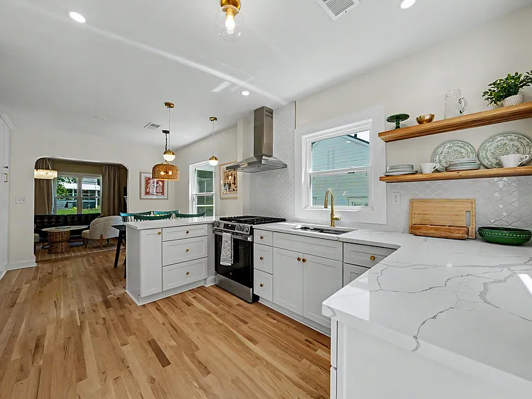 804 Berkeley Ave NW — Photo 12