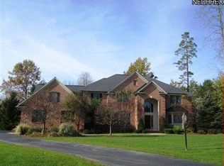 15 Quail Ridge Dr, Bentleyville, OH 44022