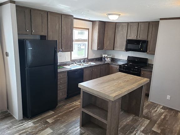 3rd image of 38000 Le Chateau Blvd #546