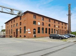 55 Sterling St #210, Clinton, MA 01510