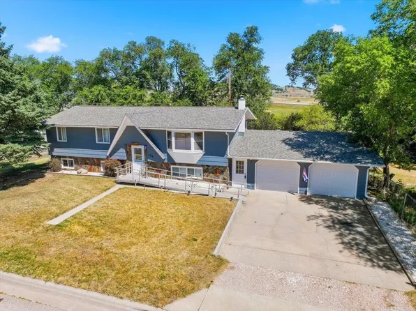 708 Fillmore St, Whitewood, SD 57793