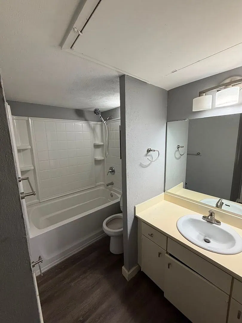 1 bed, 665 sqft, $1,300 — Photo 3