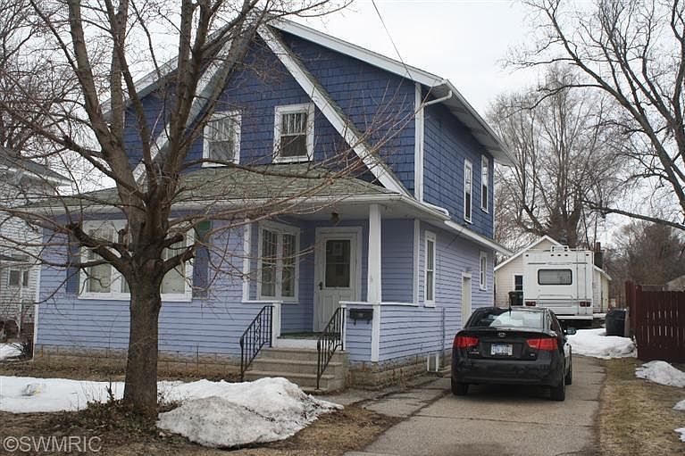 1st image of 123 35th St SE