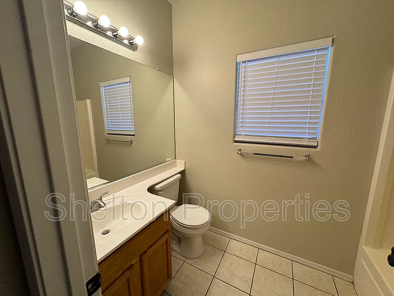 12913 W Corrine Dr — Photo 8