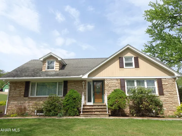 200 Frankmont Dr, Duncansville, PA 16635