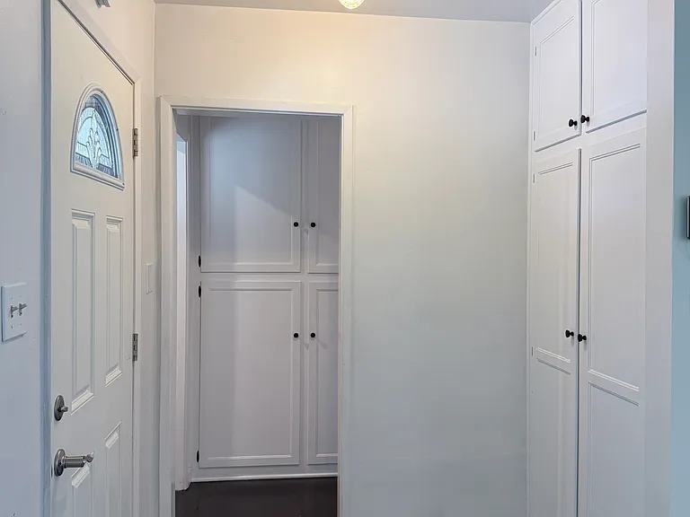 527 N San Antonio Ave — Photo 8