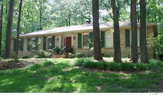 3 bed, 1888 sqft, $2,200 — Photo 1