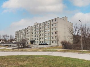 18 Holborn Ct #502, Kitchener, ON N2A 4A1