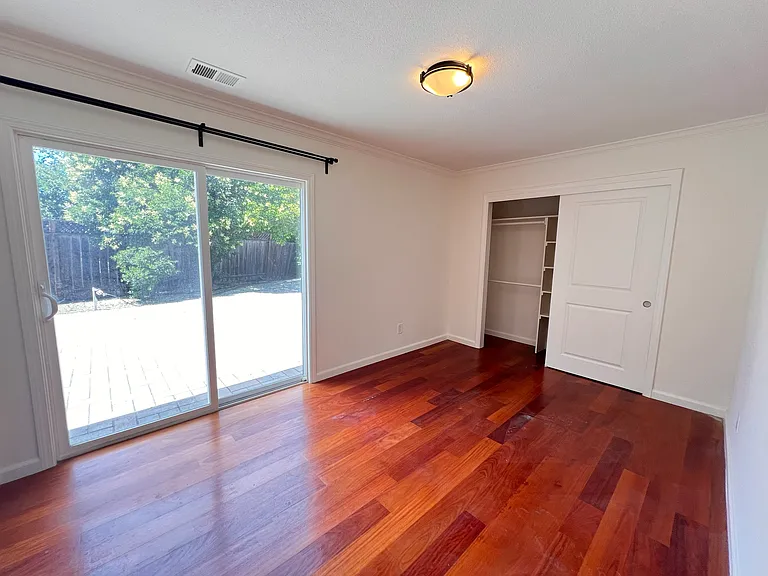 3192 Maddux Dr — Photo 13