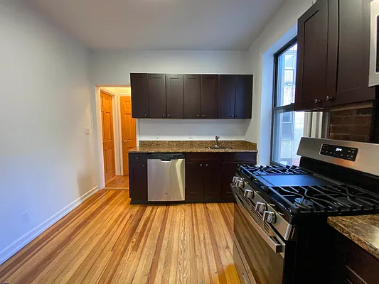 Rented by Parlor Real Estate Corp | media 15