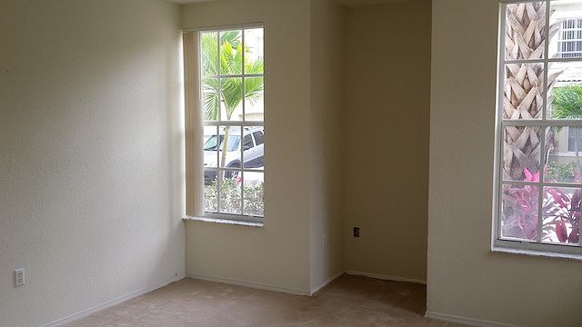 1st image of 209 Belmont Pl