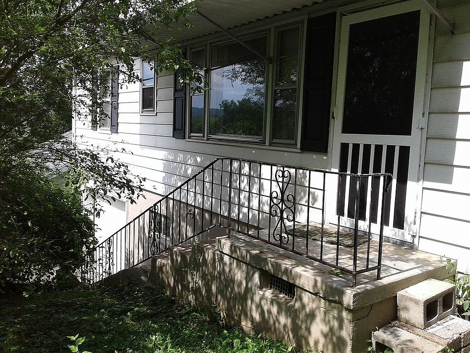 1st image of 2420 Waverly St