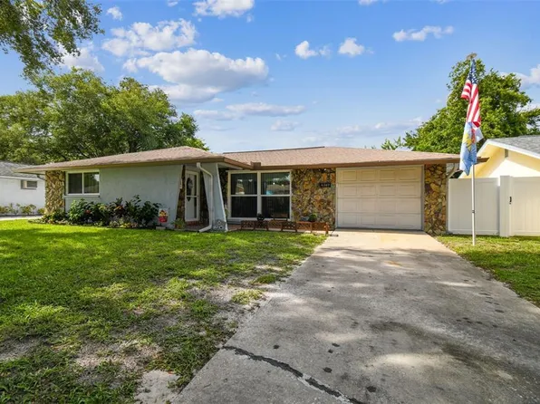 6349 Meadowbrook Ln, New Port Richey, FL 34653