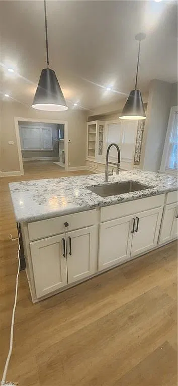 6 bed, 2008 sqft, $3,000 — Photo 3