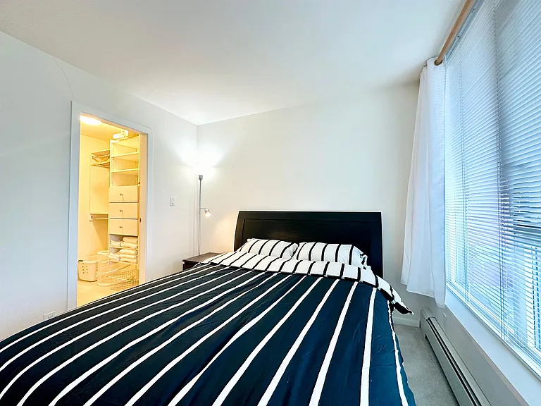 1887 Crowe St #605 — Photo 10