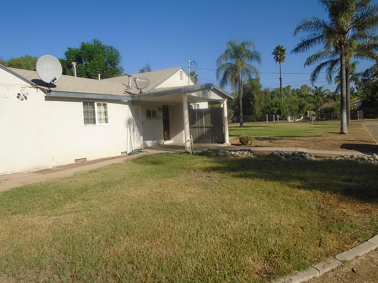 9888 53rd St — Photo 30